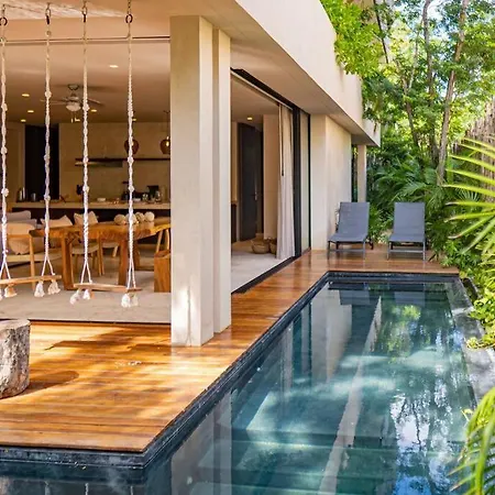 Essentia Luxury Jungle 2Br With Private Pool Apartment